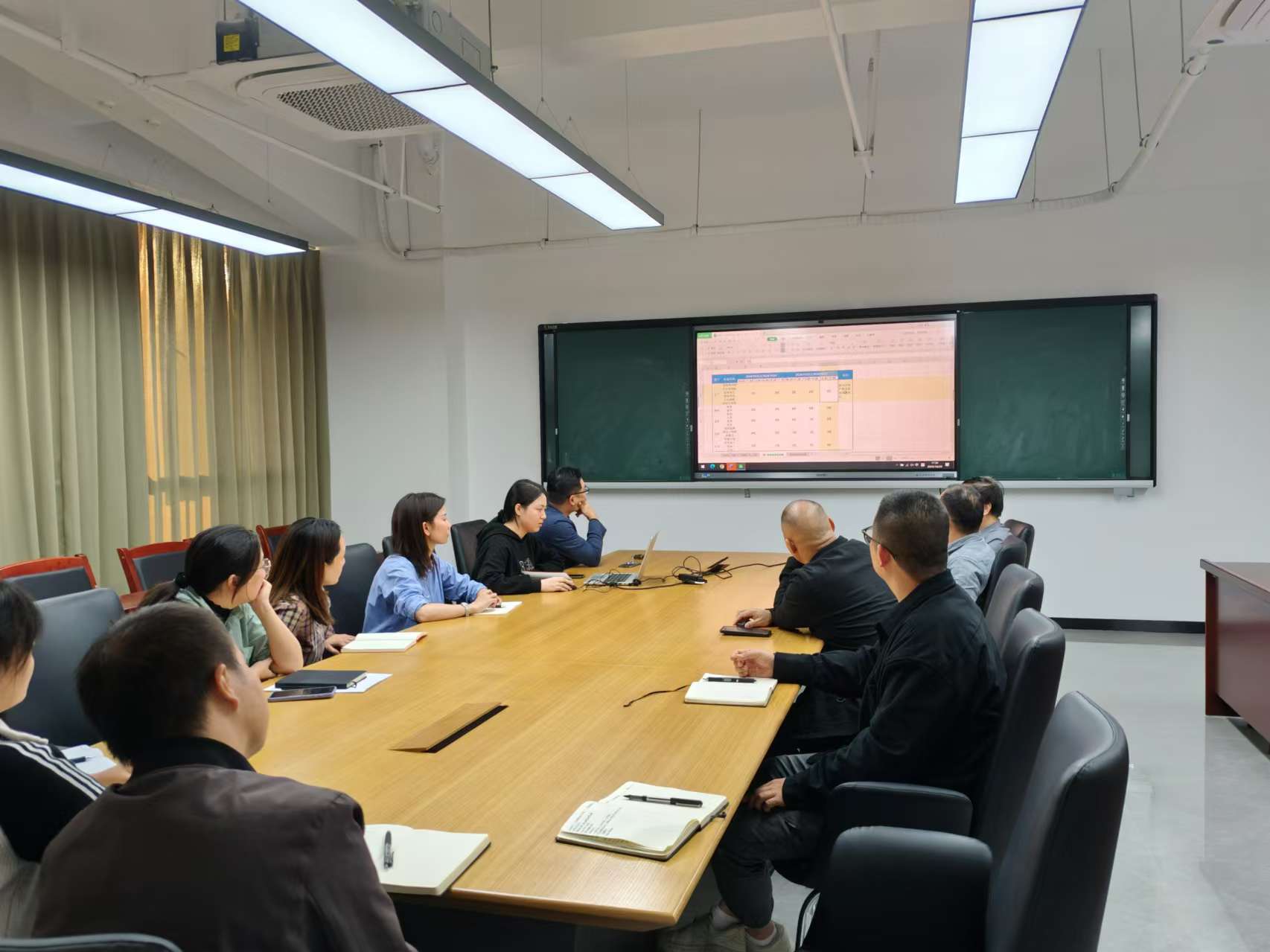 工学院召开2024级新生岗位认知实习阶段工作总结交流会议
