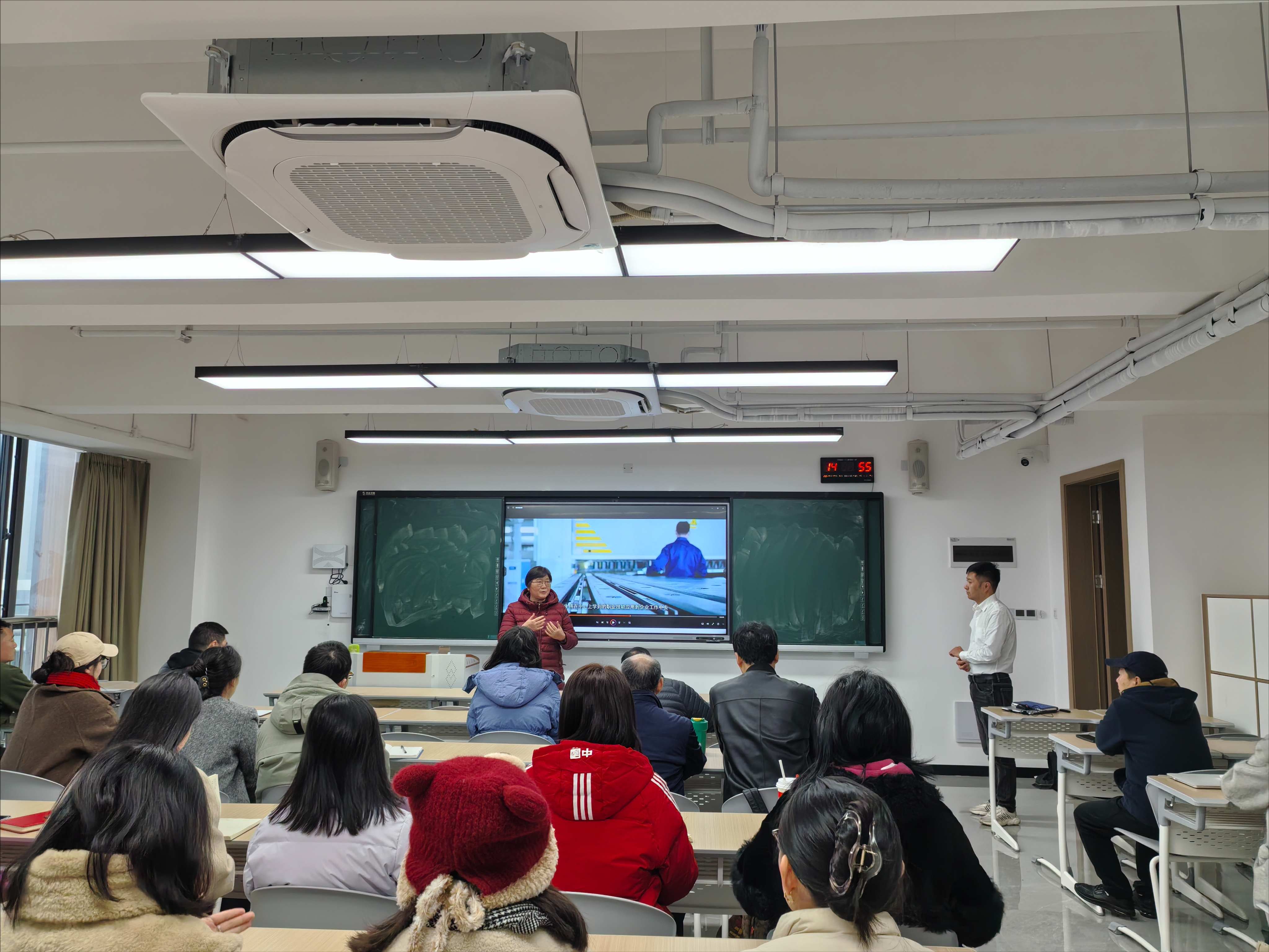 更新教育理念 搭建互鉴平台 ——重制院教师走近德国“双元制”职业教育