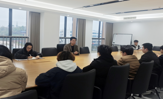 我校组织召开新学期团学工作会议