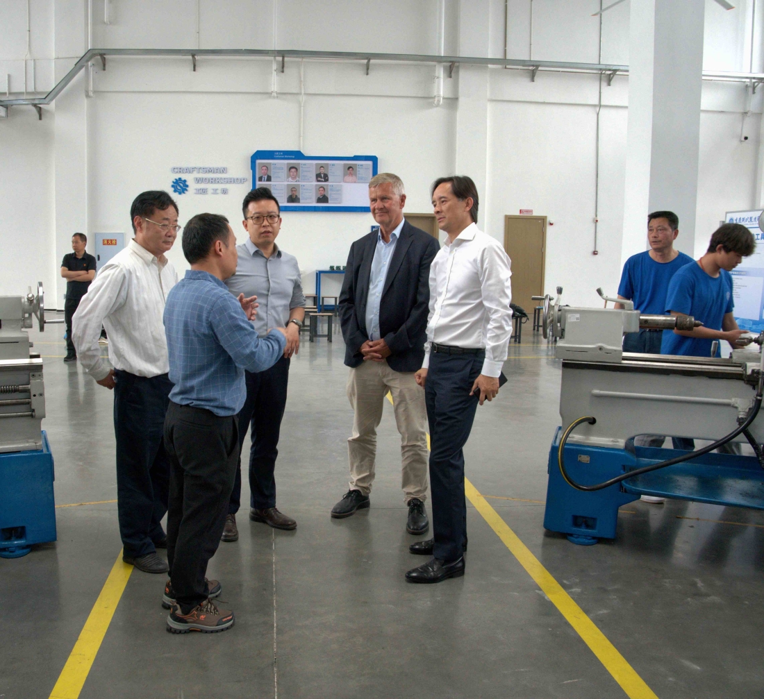 共探合作新路径 | 中欧经济文化中心领导一行赴重庆现代制造职业学院调研