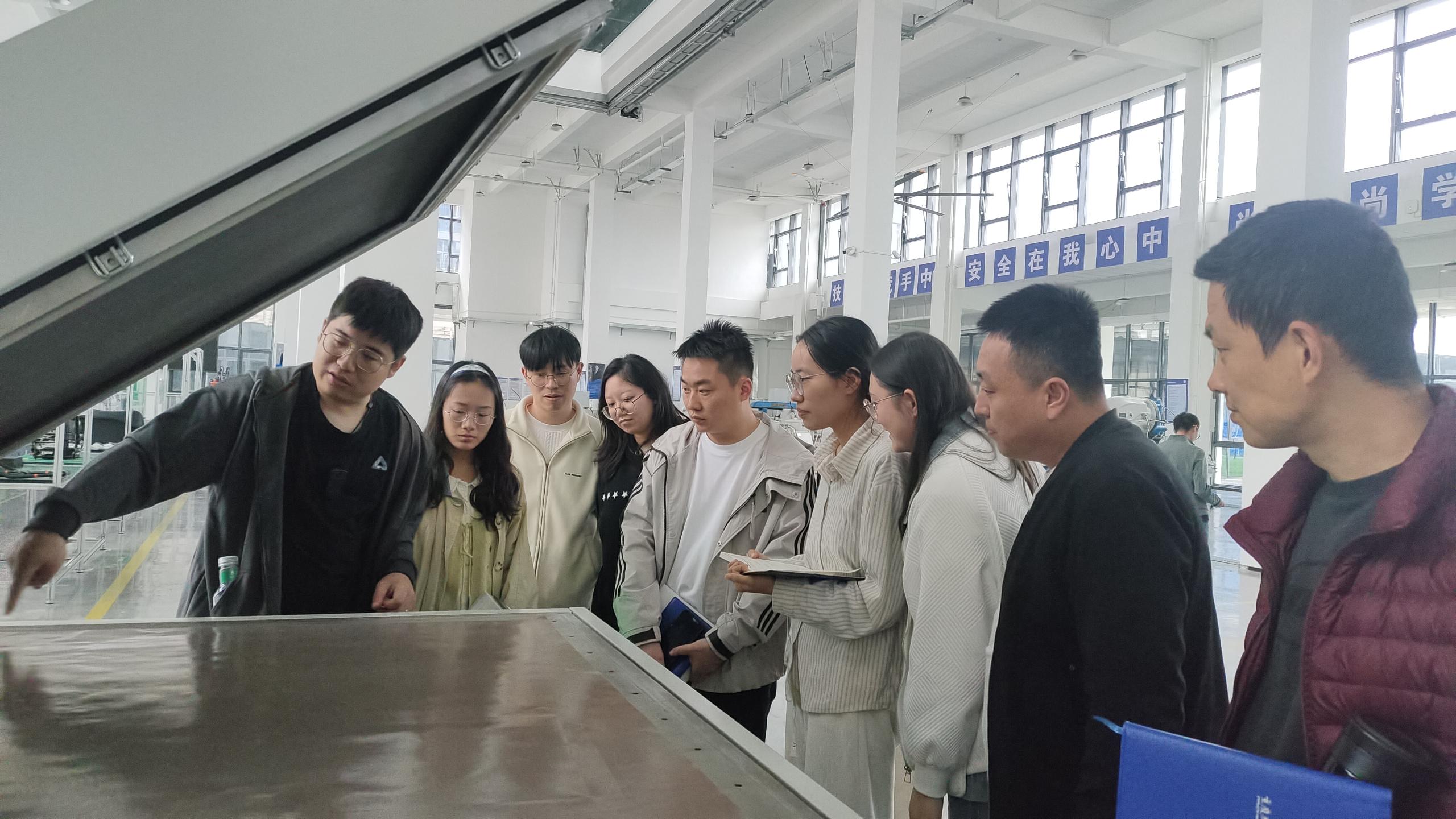 以学促教，赋能专业发展新动能——新能源装备技术专业实训室教师培训简稿