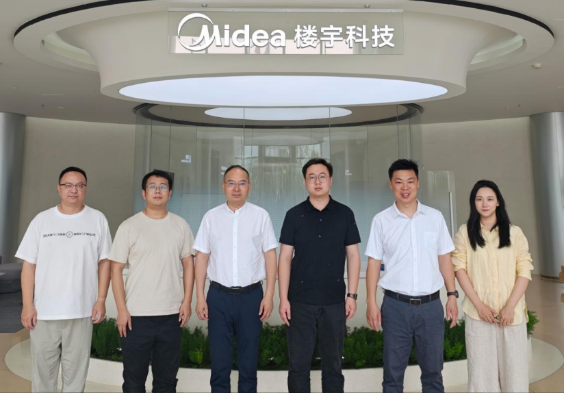 访企拓岗促就业——重庆现代制造职业学院党委书记雷道海一行赴美的、金康动力调研